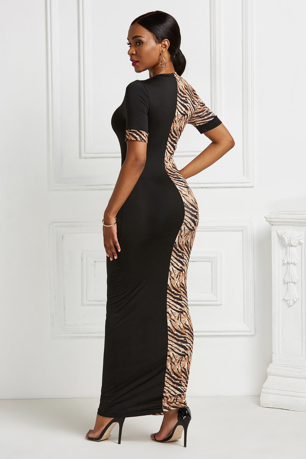 Two-Tone Round Neck Short Sleeve Maxi Dress Trendsi